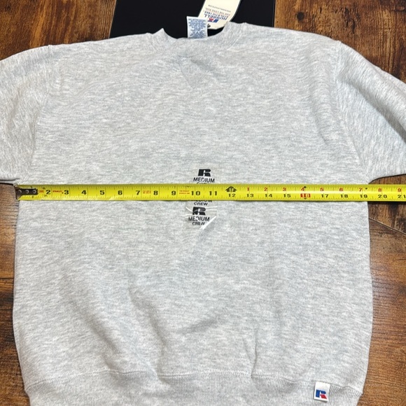 Russell Athletic Gray Heathered Crewneck Sweatshirt - Picture 1 of 6